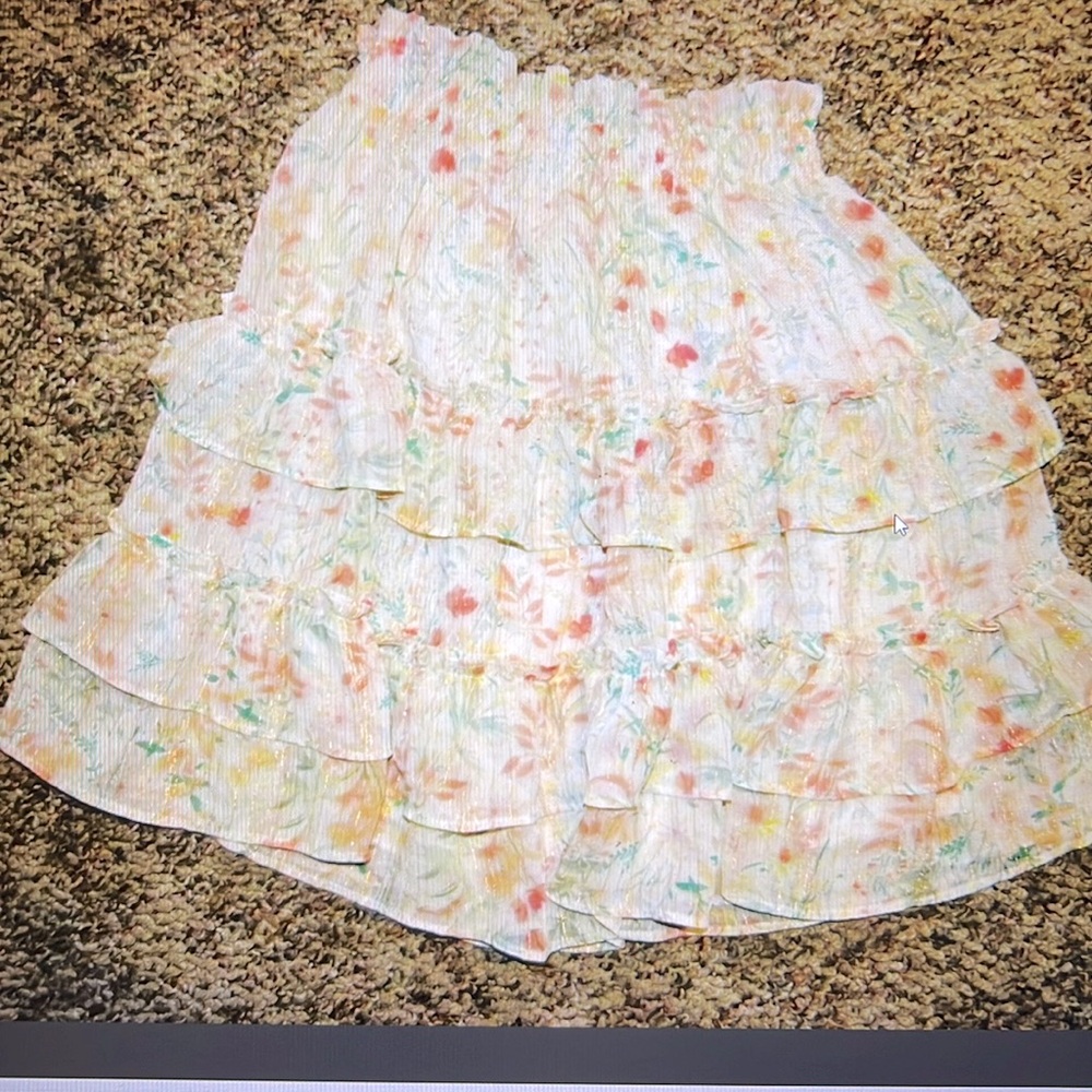 Junior - Women Size Small -Print Ruffled Skirt by Lauren Conrad
